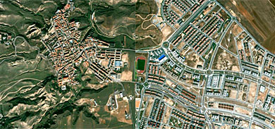 Imagen de Paracuellos del Jarama en 2002 y 2012