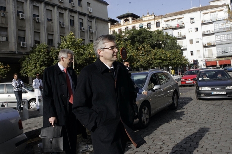 Domingo Enrique Castao llega a los juzgados en una cita anterior. | J. Morn