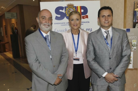 Cifuentes junto a Pablo Manchon y Felipe Brihuega en el IX Congreso del SUP. | E.M.