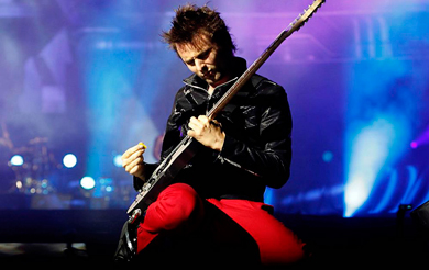 El britnico Matt Bellamy, lder de Muse, en un concierto en Barcelona. | Efe