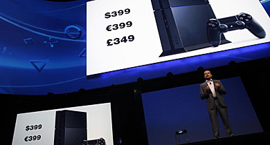 El presidente de Sony Computer Entertainment, Andrew House, presenta la PS4.