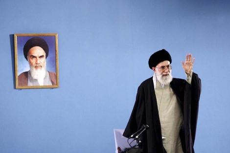 El ayatol Ali Jameini en Tehern. | Reuters