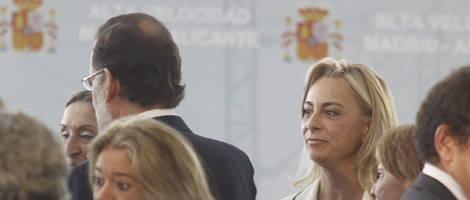Castedo, junto a Isabel Bonig. Rajoy y Ana Pastor le dan la espalda. | A.Cullar