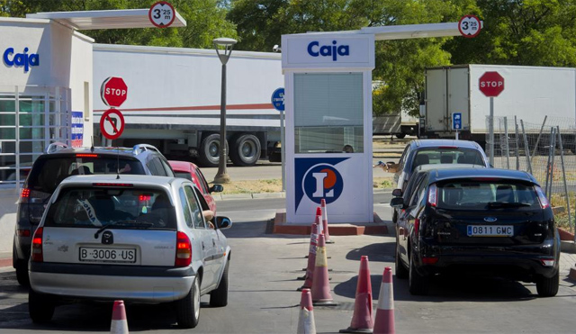 La gasolina es un 4,6% ms cara que hace un ao. | Gonzalo Arroyo