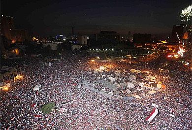 Manifestacin en la plaza Tahrir. | Reuters [VEA MS FOTOS]