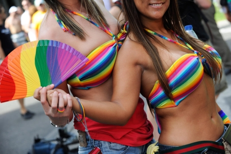 Participantes en el desfile del Orgullo Gay.| Gonzalo Arroyo