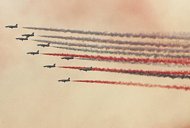 Aviones militares volando sobre El Cairo. | Reuters [MS FOTOS]