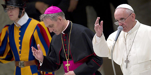 El papa Francisco, este sábado en el Vaticano en la celebración del Año de la Fe. | Efe/EPA