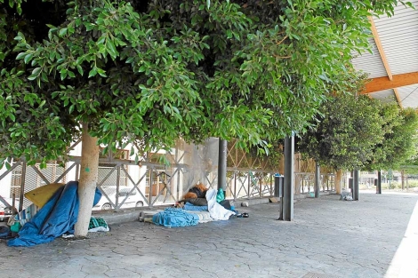 Solo quedan dos 'sin techo' en el Parc de Ses Estacions. | Jordi Avell