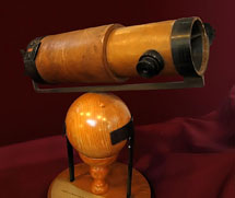 Rplica de un telescopio de Newton. | EM