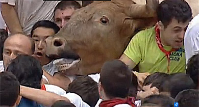Los toros se han encontrado con un gran tapn al llegar a la plaza. | RTVE