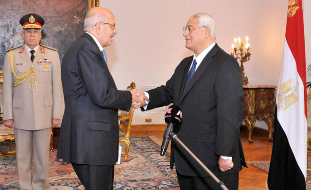 El Baradei con El Beblawy, tras jurar como vicepresidente de Relaciones Internacionales. | Efe