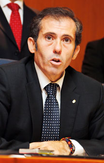 Francisco J. Lara: 