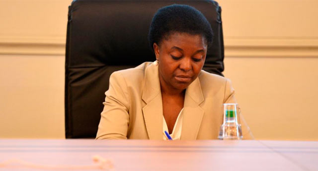Cécile Kyenge, la ministra a la que le han lanzado plátanos. | Efe