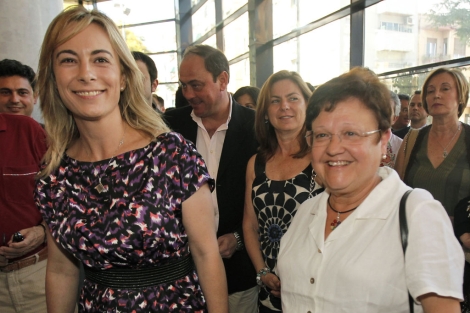La alcaldesa de Alicante, Sonia Castedo y la presidenta de la Diputacin de Alicante, Luisa Pastor. | Ernesto Caparrs