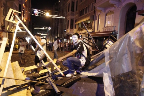 Un grupo de jóvenes, en las protestas de Taksim del pasado 20 de julio. | Reuters