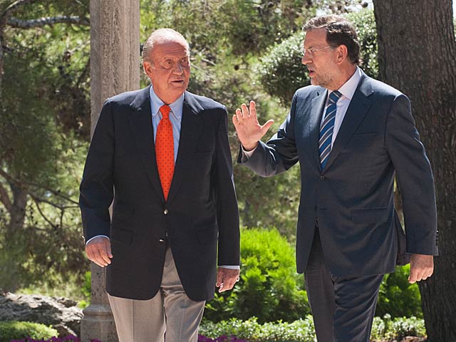 El Rey y Rajoy, en el despacho del 14 de agosto de 2012, | Bernardo Paz