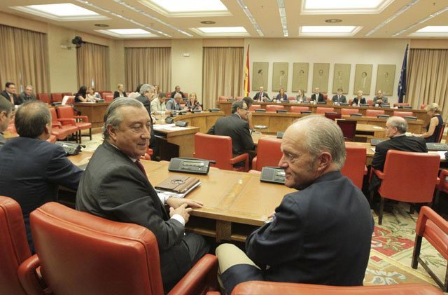 Los presidentes de Adif y Renfe en la comisin del Congreso. | Paco Toledo