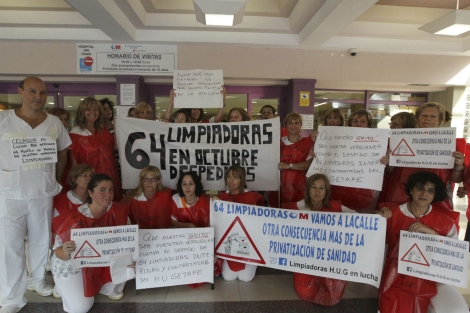 Protesta de trabajadoras de la limpieza en el Hospital de Getafe. | Paco Toledo