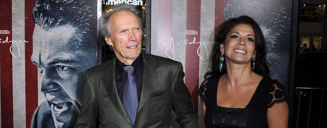 Clint Eastwood y Dina Ruiz, en 2011. | Efe
