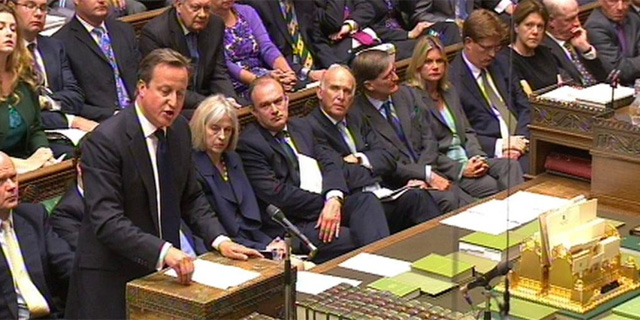 El primer ministro británico interviene en la Cámara de los Comunes. | Efe