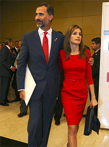 Don Felipe y doña Letizia, tras la votación.(Reuters)