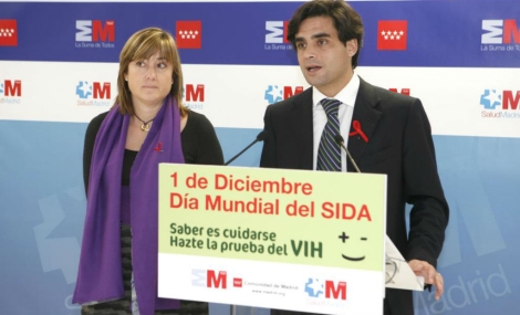 La viceconsejera de Sanidad, Patricia Flores, y el ex consejero, Juan Jos Gemes. | C. Madrid