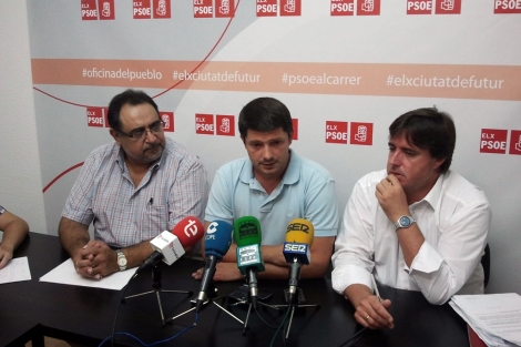 Rueda de prensa del PSPV sobre el problema hdrico, en Alicante. | E.M.