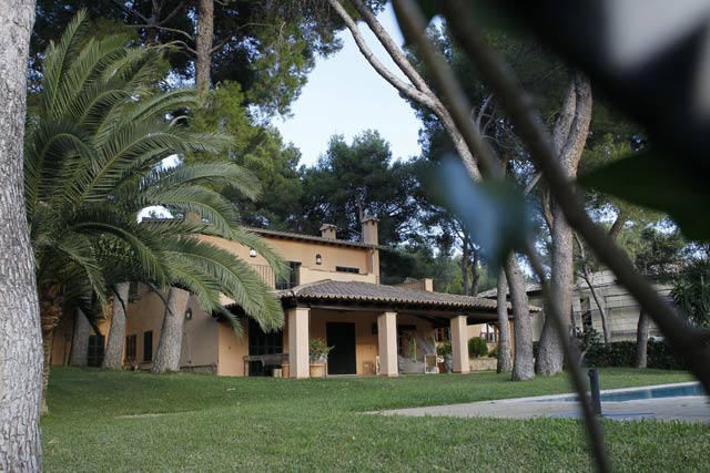 Entre las propiedades inmobiliarias de Daz Ferrn est este chalet en Mallorca. | C. Forteza