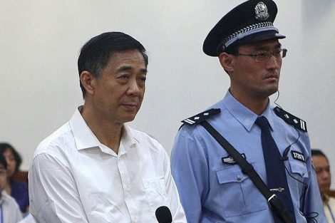 El ex dirigente chino Bo Xilian, durante la primera sesin del juicio. | Afp