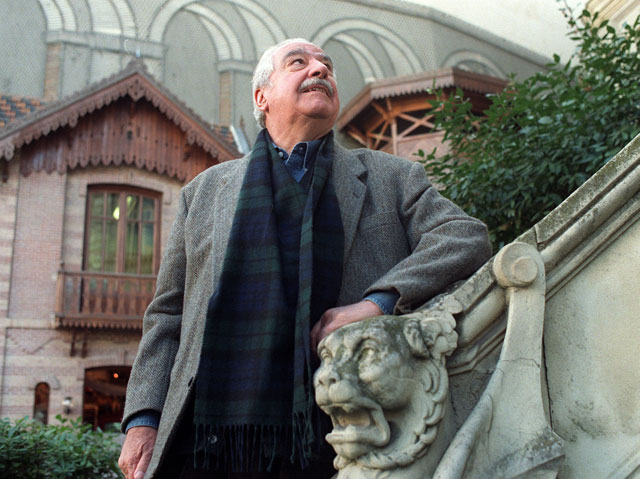 El escritor, en la Casa Amrica de madridm en 2002. | Bernab Cordn