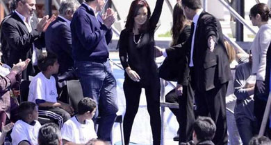 Cristina Fernndez de Kirchner, con las 'calzas' de la polmica. | Twitte