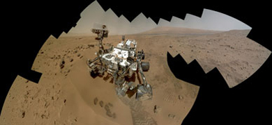 Mosaico de imgenes del 'rover' tomadas por el instrumento MAHLI.| NASA