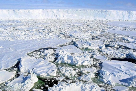 Placas de hielo en el Océano Ártico. | EM