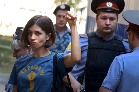 Ha pasado un ao de esta mtica imagen protagonizada por Tolokonnikova.| Afp