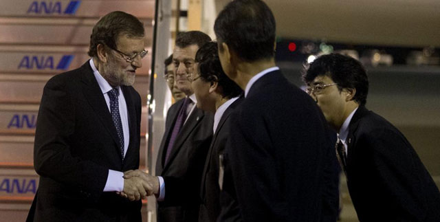 Rajoy, a su llegada anoche al aeropuerto de Haneda en Tokio. | Moncloa