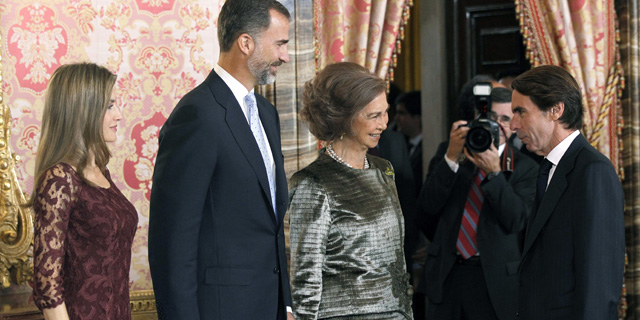 Los Prncipes de Asturias y la Reina saludan al expresidente del Gobierno Jos Mara Aznar. | Efe