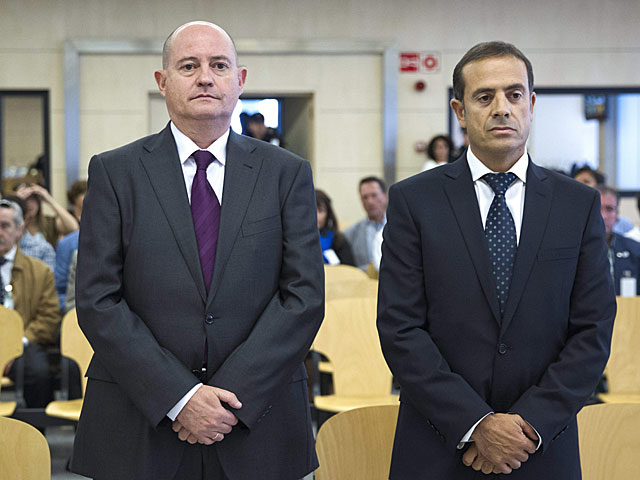 Enrique Pamies y José María Ballesteros, durante el juicio por el 'caso Faisán'.