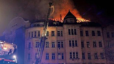 La Capa Haus, en llamas