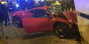 Estrella un Ferrari de 240.000 euros y lo abandona en el centro de Madrid