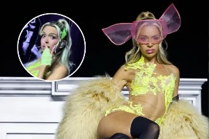 El gesto de Bad Gyal al oler 'raro' en pleno concierto en Valencia que se vuelve viral: "Mis gatitas que me ven"