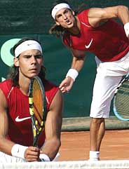Nadal y Feliciano perdieron en el encuentro de dobles. (Foto: AP)
