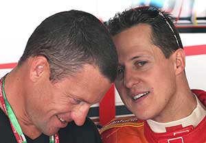 Armstrong y Schumacher conversan durante el Gran Premio de Mnaco de Frmula 1. (Foto: REUTERS)
