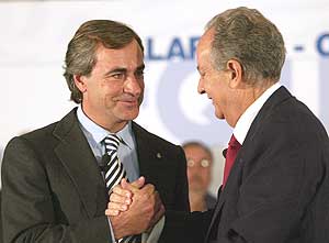 Villar Mir y Carlos Sainz, en la presentacin de la candidatura. (Foto: EFE)