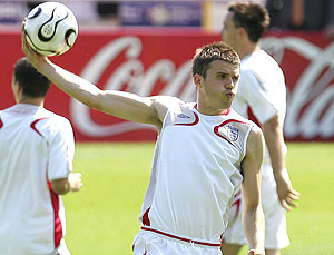 Michael Carrick, durante un entrenamiento con Inglaterra. (Foto: REUTERS)