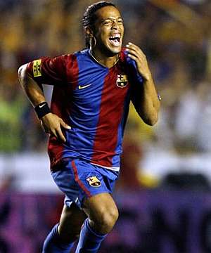 Ronaldinho celebra su tanto. (Foto: AP)