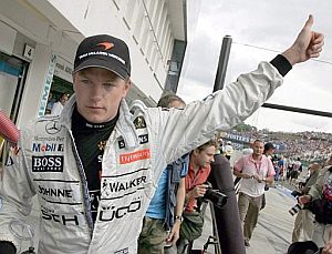 Raikkonen celebra la 'pole' en Hungaroring. (Foto: EFE)