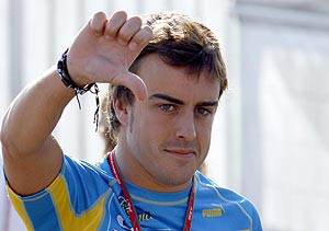 Alonso, antes de disputar el Gran premio de Italia. (Foto: EFE)