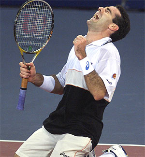 Corretja celebra su triunfo ante Moy en la final del Masters de 1998. (Foto: Reuters)