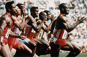 Ben Johnson aventaja al resto de atletas en la salida de los 100 metros de los JJOO de Sel'88. (Foto: Corbis)